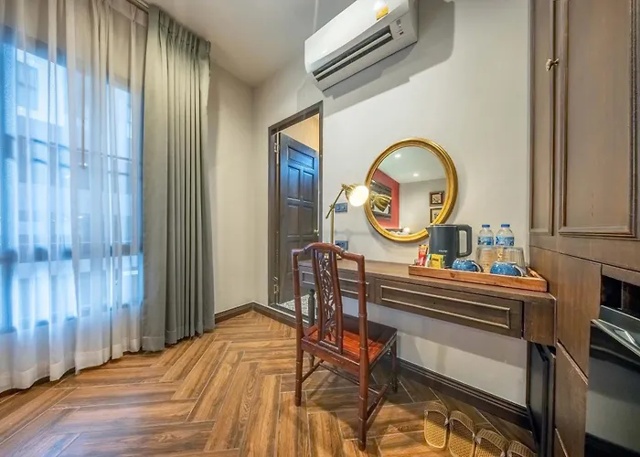 Apirom Hometel